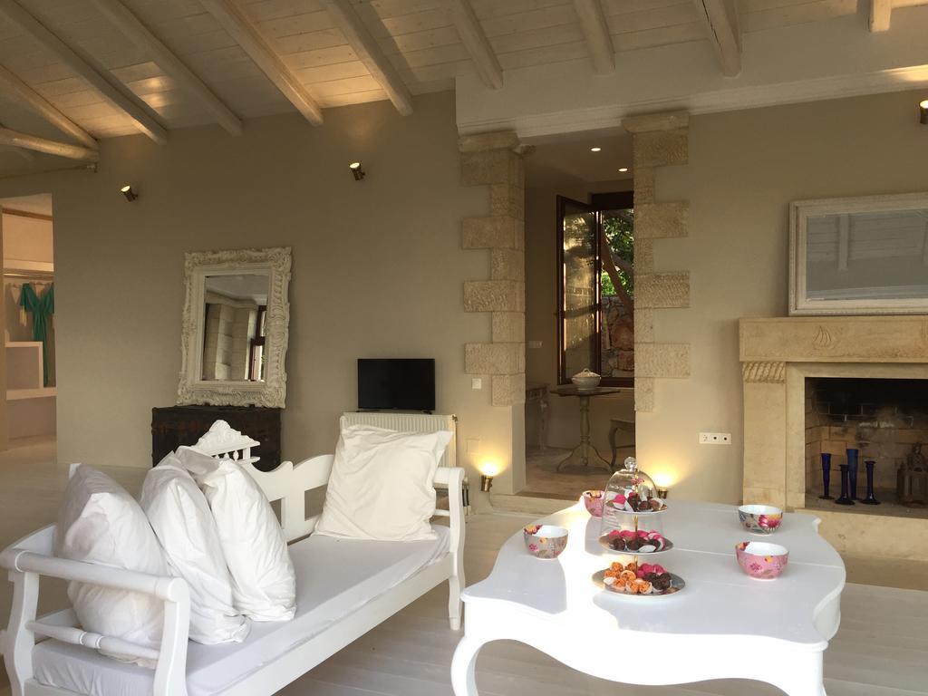 Icons Sea Of Crete Villa Малиа Екстериор снимка